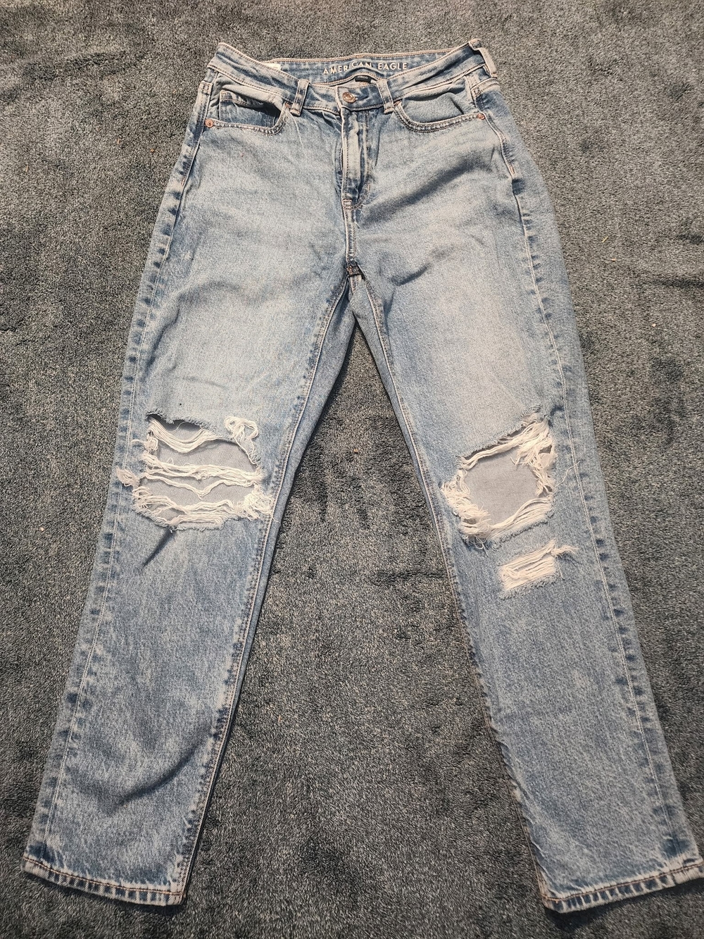 American Eagle Outfitters Light Wash Distressed Boyfriend Jeans